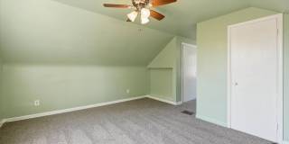 $1300 3 bedroom bungalow Gallery 25