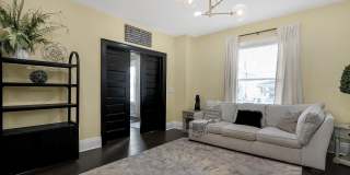 1756 Oak Street Gallery 13