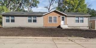 3 Bedroom, 2 Bathroom Home Charles City Iowa Gallery 1