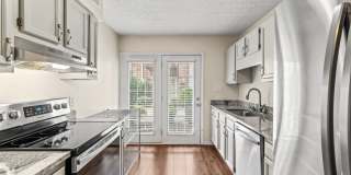 Beautiful Two Bedroom, Two Bathroom Condo Gallery 4