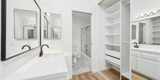 2524 Elden Avenue Gallery 18