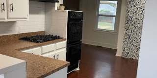 Charming 3 bedroom, 2 bathroom 2-story home in the heart of Guthrie Gallery 9