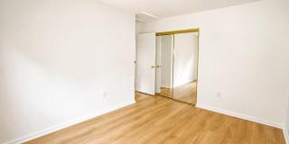 10237 GREEN HOLLY Terrace Gallery 11