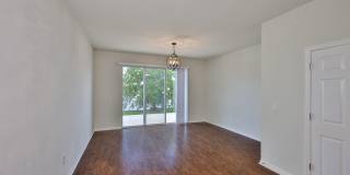 Beautiful Townhome at Magnolia Park! Gallery 10