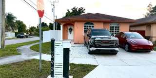 690 E 6th Pl Gallery 1