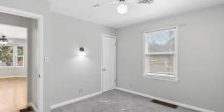 3512 S Division St Gallery 15