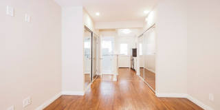 1215 Granville Ave. Gallery 11