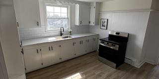 22 Magnolia St Gallery 1