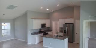 4/2 Newer  construction home. Gallery 11