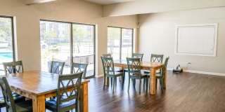 Glen Oaks Gallery 6