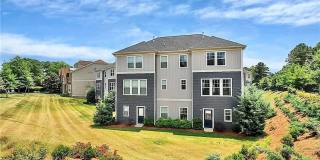 Room in 4 Bedroom Townhome at Sharon Rd W Room in 4 Bedroom Townhome at Sharon Rd W Gallery 5