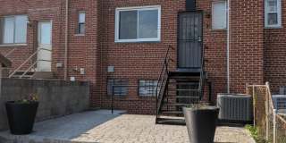 1249 FARRAGUT Place NE Gallery 2