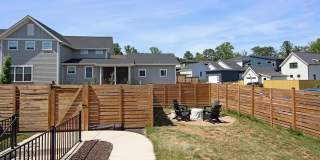 Beautiful, Custom-Built Lochlyn Hill Home Gallery 34