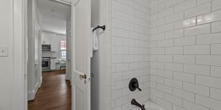 1718 Scales Street Gallery 29