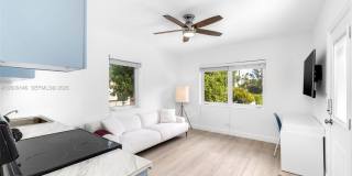 4340 Pine Tree Dr Gallery 25