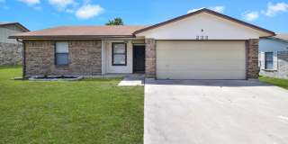 233 Bridle Dr Gallery 1