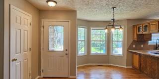 3 Bedroom | 2 Bathroom | 2 Car Garage | Fenced backyard | Nixa MO! | Nixa Schools! Gallery 11