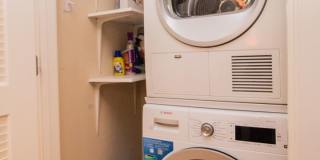 Charming 2 Bedroom Condo Gallery 4
