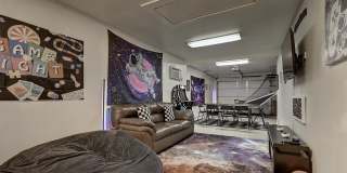 1027 W 19TH Street Gallery 44