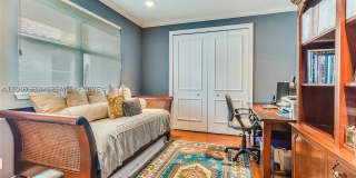 19471 NE 14th Ct Gallery 27