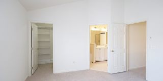 Pet-Friendly Cherry Hill Townhome Gallery 10