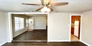 *COMING SOON* Cozy & Convenient – 3 Bedroom Home Near Shopping & Highways! Gallery 9