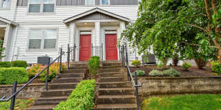 3BD 2.5BA + Townhouse w/2-Car Garage + AC Gallery 1