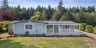 Updated 3-Bedroom Port Orchard Rambler with Covered Porch Gallery 1