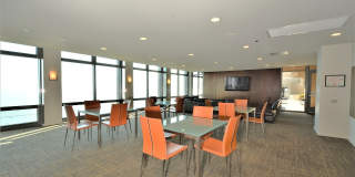 65 E Monroe Street Gallery 24