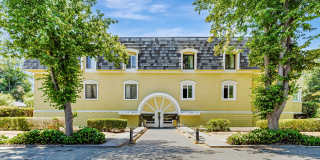 Top-Floor Corner Condo Near Downtown Palo Alto and Stanford Gallery 1