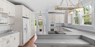 Charming Historic House in Harbor Oaks Gallery 40