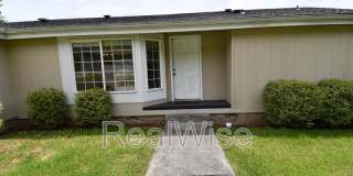 2923 NE Denn Ave Gallery 1