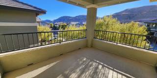 Beautifully renovated, cul-de-sac, Mesa Park adjacent home in Summerlin. Gallery 70