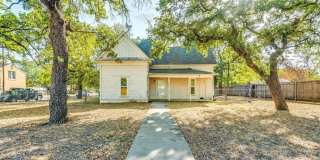 791 N Clinton Street Gallery 1