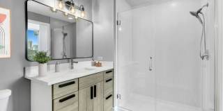 670 West Wayman St Gallery 10