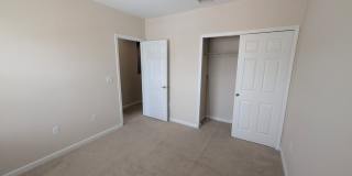 Spacious Townhome in Desirable Vizcaya Falls 3-bedroom, 2.5-bath townhome Gallery 18