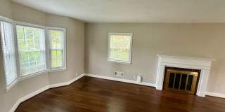 Beautifully Renovated 2 Bedroom, 1 Bath Duplex in Southwest Roanoke City Beautifully Renovated 2 Bedroom, 1 Bath Duplex in Southwest Roanoke City Gallery 7