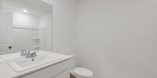 New Rent Rate! Modern 4/2 in East Central/ Sapphire Grove Gallery 15