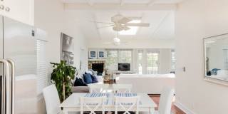 2323 Grand Canal Gallery 23