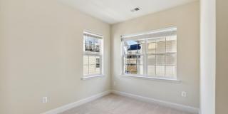 67 LINDEN Place Gallery 21