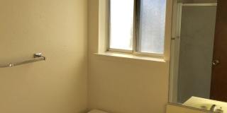 Rare find home with 2-Car Garage, Fenced Yard, with Convenient Location! Gallery 8