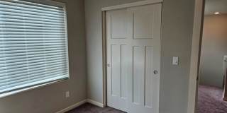 5Bd/3Ba Two Story House - For viewing! Gallery 16