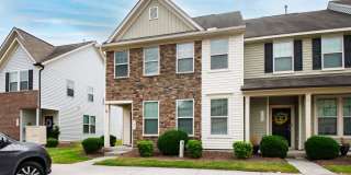 Spacious 3BR End-Unit Townhome in Shearon Farms, Wake Forest! Gallery 1