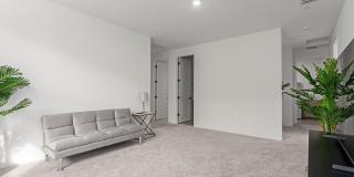 21283 W EDGEMONT Avenue Gallery 20