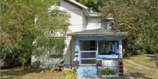 159 1/2 S Jackson St Gallery 1
