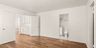 Renovated 2bed x 2.5bath Townhouse with Private Patio & 2-Car Garage Gallery 22