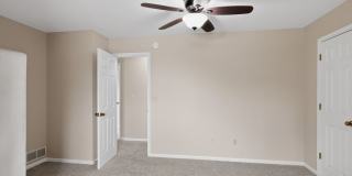 Spacious 4BR House in Columbia Gallery 28