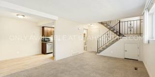 220 W Foxbridge Dr Gallery 1