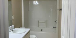Townhome just minutes to Gate 2. Gallery 4