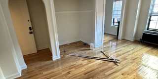 426 West Briar Place Gallery 3
